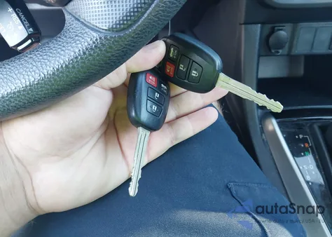 2015 Toyota Corolla Le из США, поврежденный, VIN 2T1BURHE3FC250364